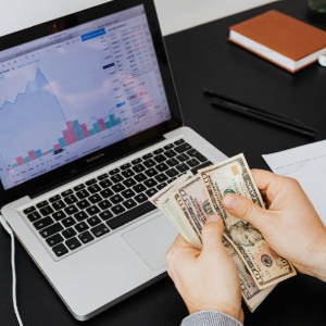 ֤ȯ��Ʊ���ʷ���ʦ������������ҵ�ľ�Ӣ����ս