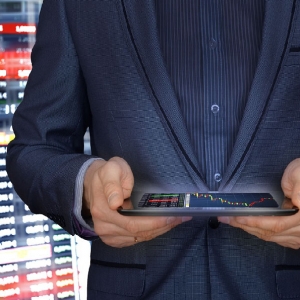 ��ָ֤������������