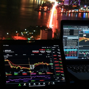 �����˹�Ʊ������ͷһ��