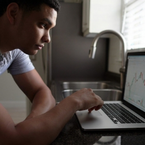 ��ָ�ڻ����߽��׷�