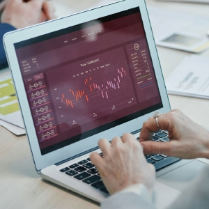 ��Ʊ����һ����ս�����ߣ���׽�г�˲�������