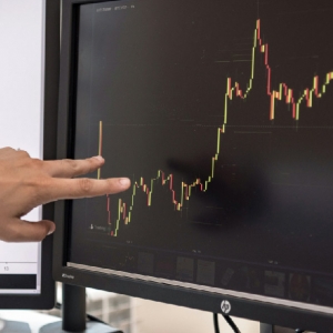 ��Դ��ҵ�Ĺ�Ʊ���ʴ��룺�����Ƹ�֮·