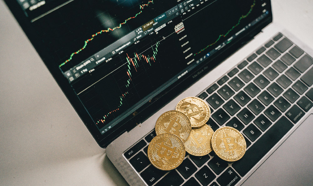 ��ָ֤�����ߺͰ��ߣ�������̨�ϵ�˫�۶Ծ�